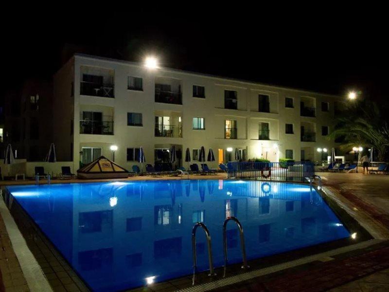 Ferienwohnung Helios 2 Paphos Exterior foto